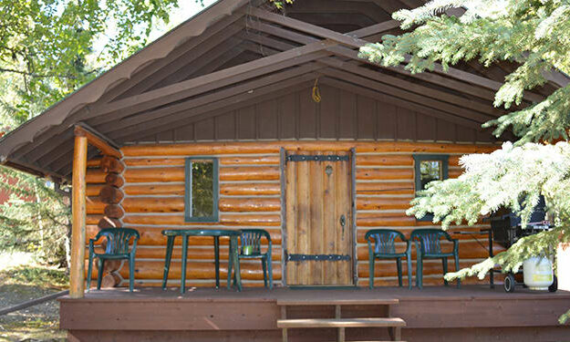 Trapper Cabin, St. Theresa&#039;s Lakeside Resort